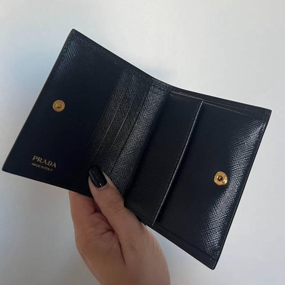 Prada Wallet - Picture 5 of 6